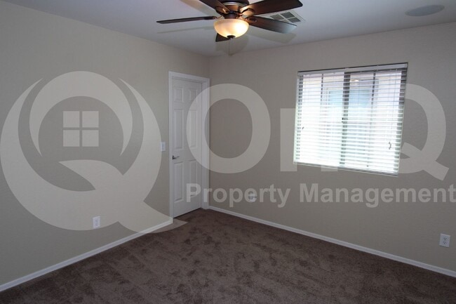Building Photo - 3254 E Sports Dr