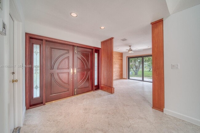 Building Photo - 7320 SW 100th Ct