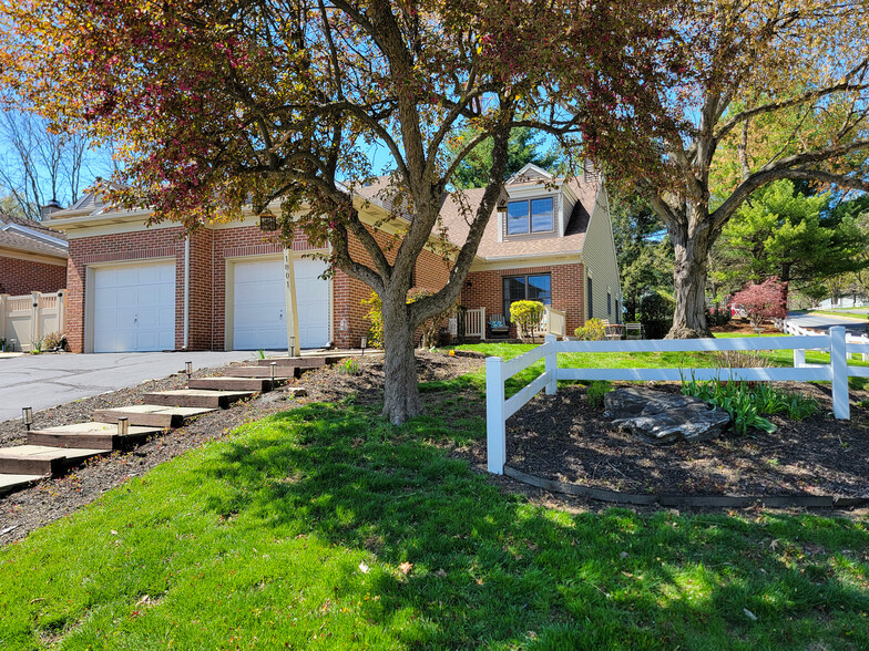 Primary Photo - 1801 Spring Ridge Ln