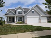 Building Photo - 1520 Foxwood Pass