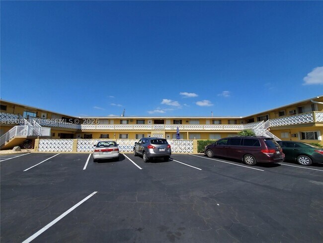 Building Photo - 3525 Polk St