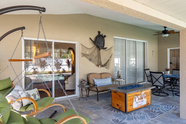 Building Photo - Move in with Zero Deposit! Turnkey Furnish...