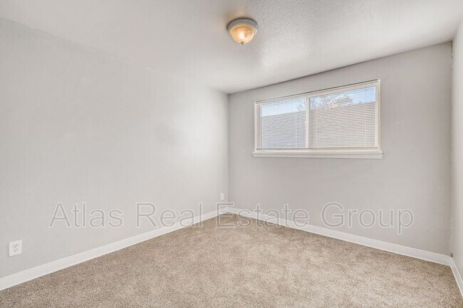 Building Photo - 2550 N Ogden St