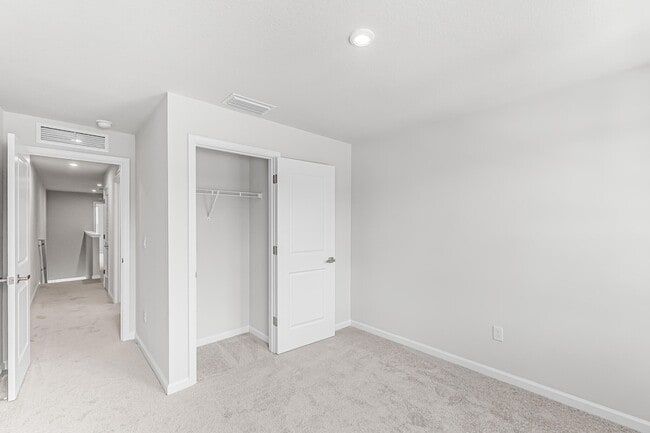 Building Photo - 106 Savannah Lks Blvd