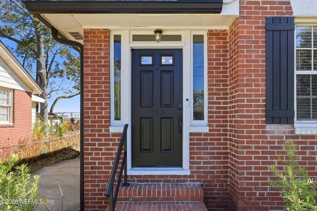 Building Photo - 813 Old Hickory Rd