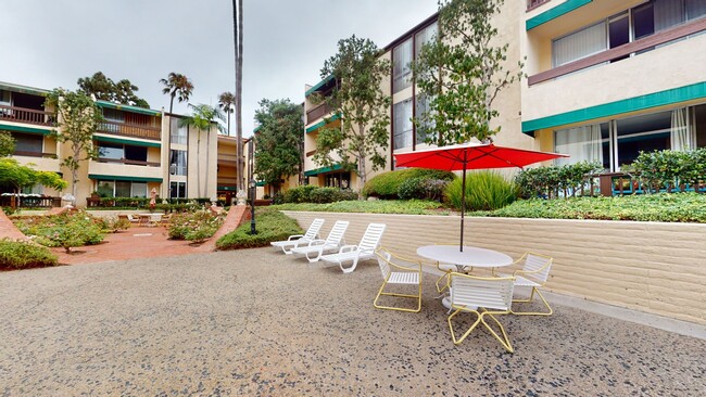 Building Photo - Fully Furnished Condo in La Jolla!! 2 Bedr...