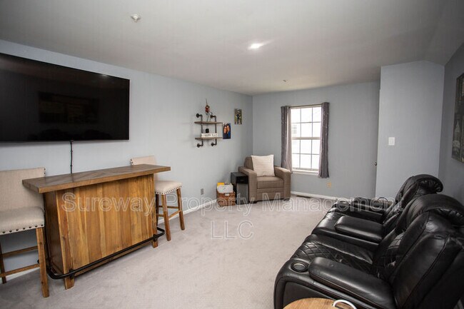 Building Photo - 4208 Aberdeen Ln