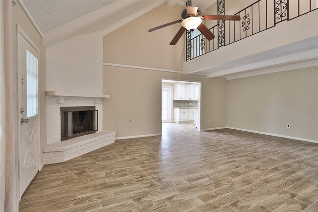 Building Photo - 2706 Stetson Ln