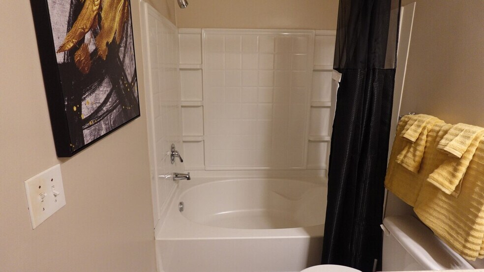 Building Photo - 170 Rockberry Wy