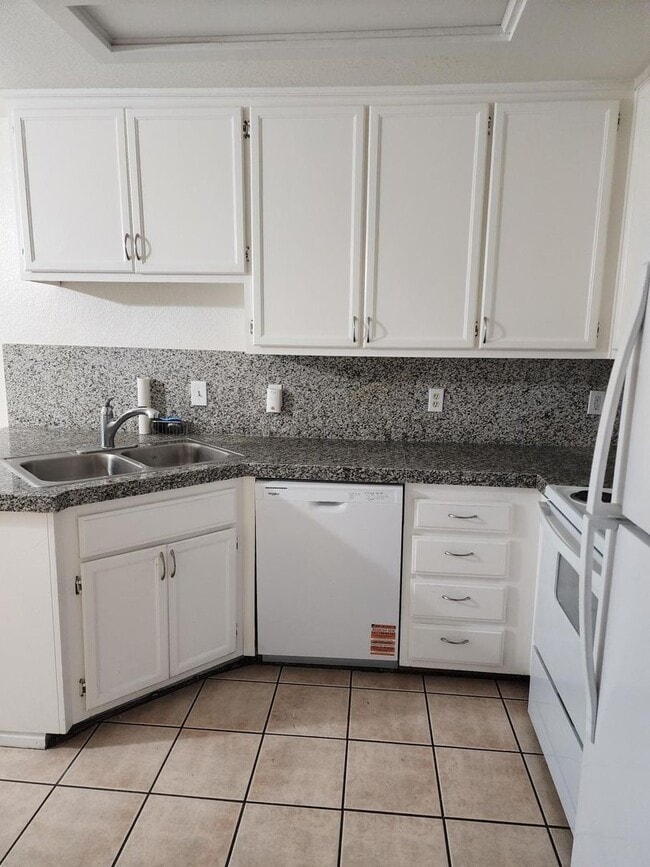 Building Photo - 1953-1955 Glen Ridge Dr