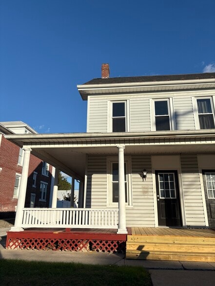 Primary Photo - 115 S Franklin St