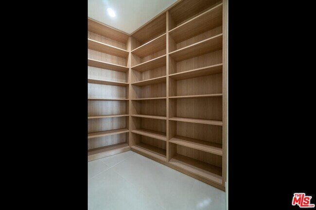 Building Photo - 286 Quadro Vecchio Dr
