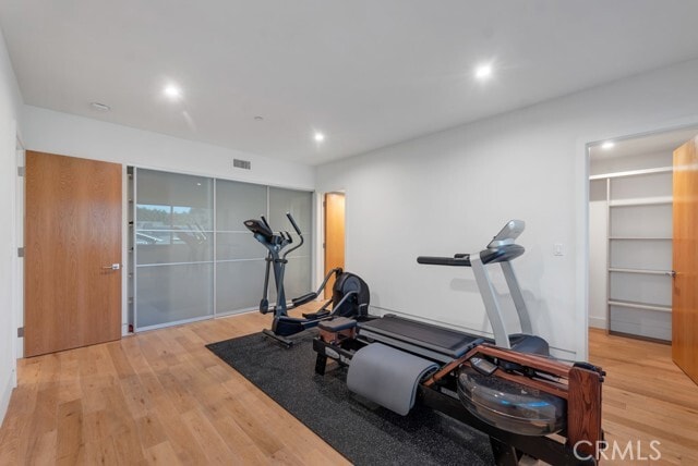 Building Photo - 16518 Moorpark St