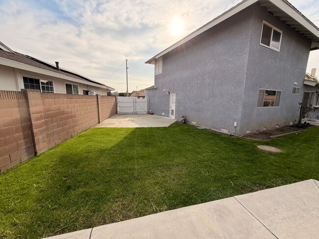 Building Photo - Beautifully Remodeled 4 Bedroom Cypress Ho...
