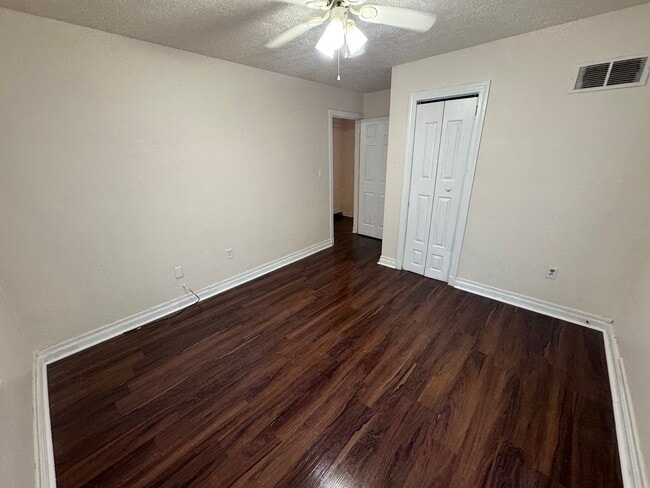 Building Photo - 1625 Wickham Ave