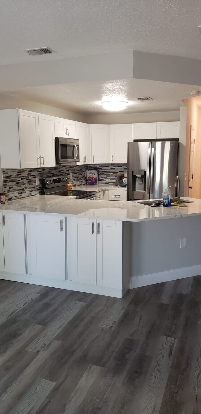 Building Photo - 4358 Tyler Cir N