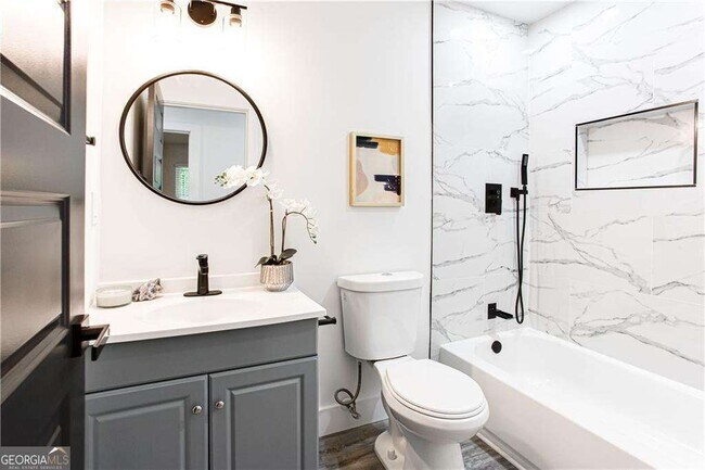 Building Photo - 3038 Sutter Ct SW