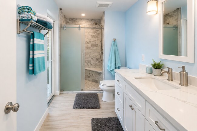 Building Photo - "Charming Furnished (Unfurnished Negotiable) 3-Bed Oasis with Hot tub in Palm Beach Gardens – 2,2...