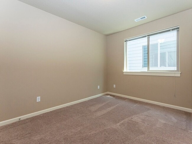 Building Photo - 20713 SW Sister Ln