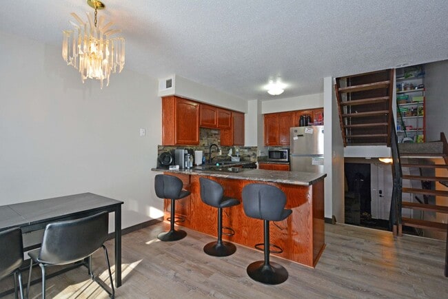 Building Photo - Beautiful 3-Bed 2-Bath Townhouse in Brooklyn Park!