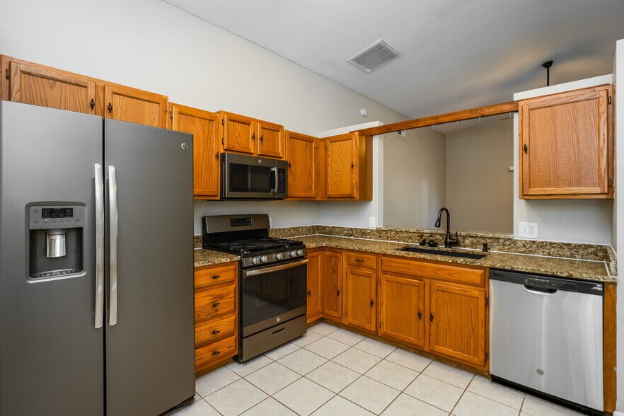 Building Photo - 4166 Shadow Creek Cir
