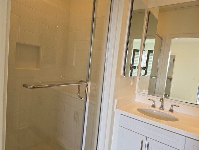 Building Photo - 60 Bay Laurel