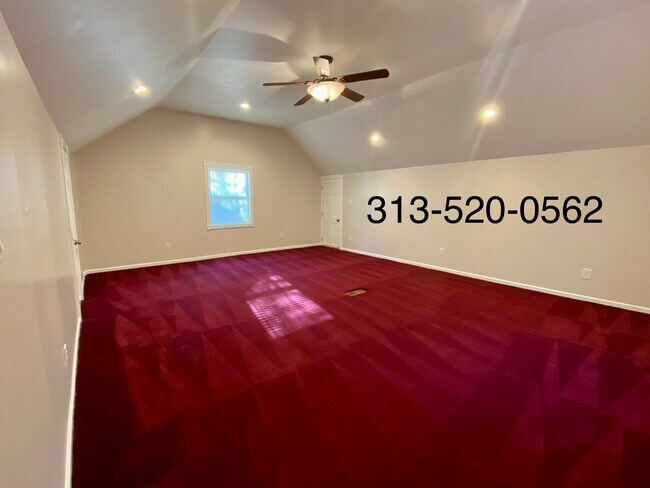 Building Photo - 15881 Manor