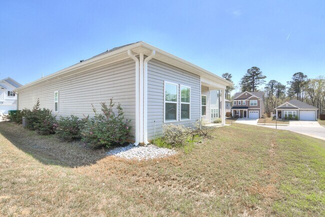 Building Photo - 2 Bed 2 Bath Ranch Home