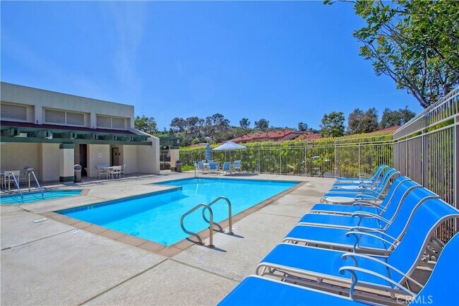 Building Photo - 25702 Seaside Dr