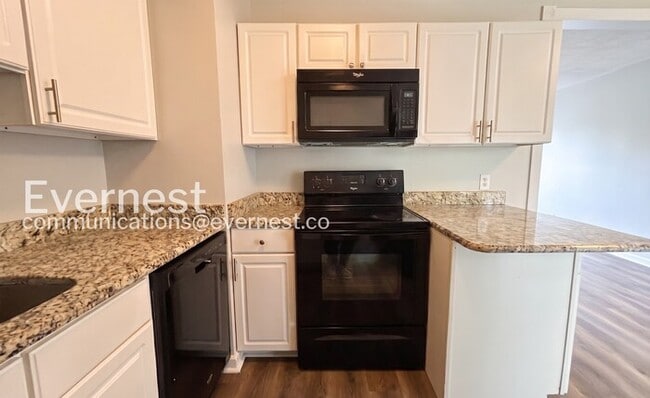 Building Photo - 1921 Dabbs Ave