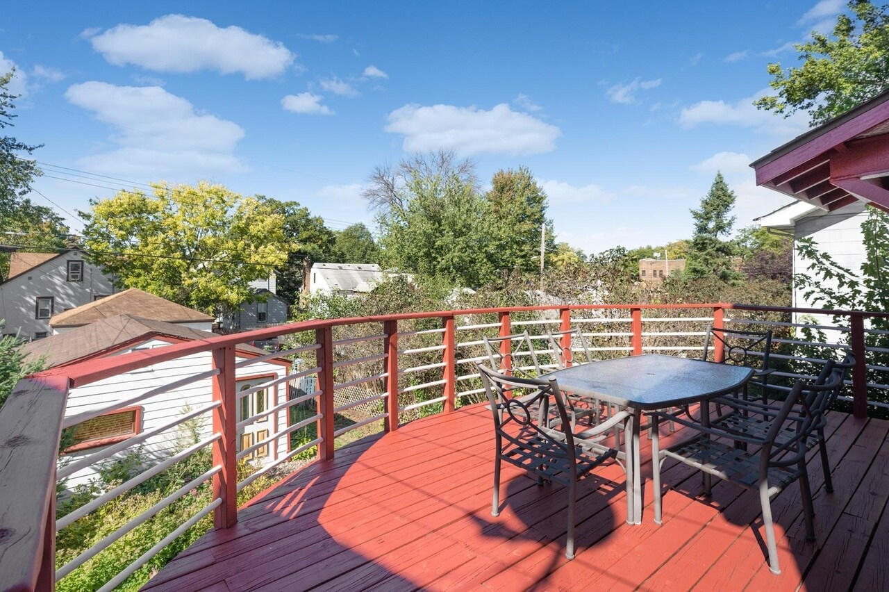 Building Photo - 2628 Ulysses St NE