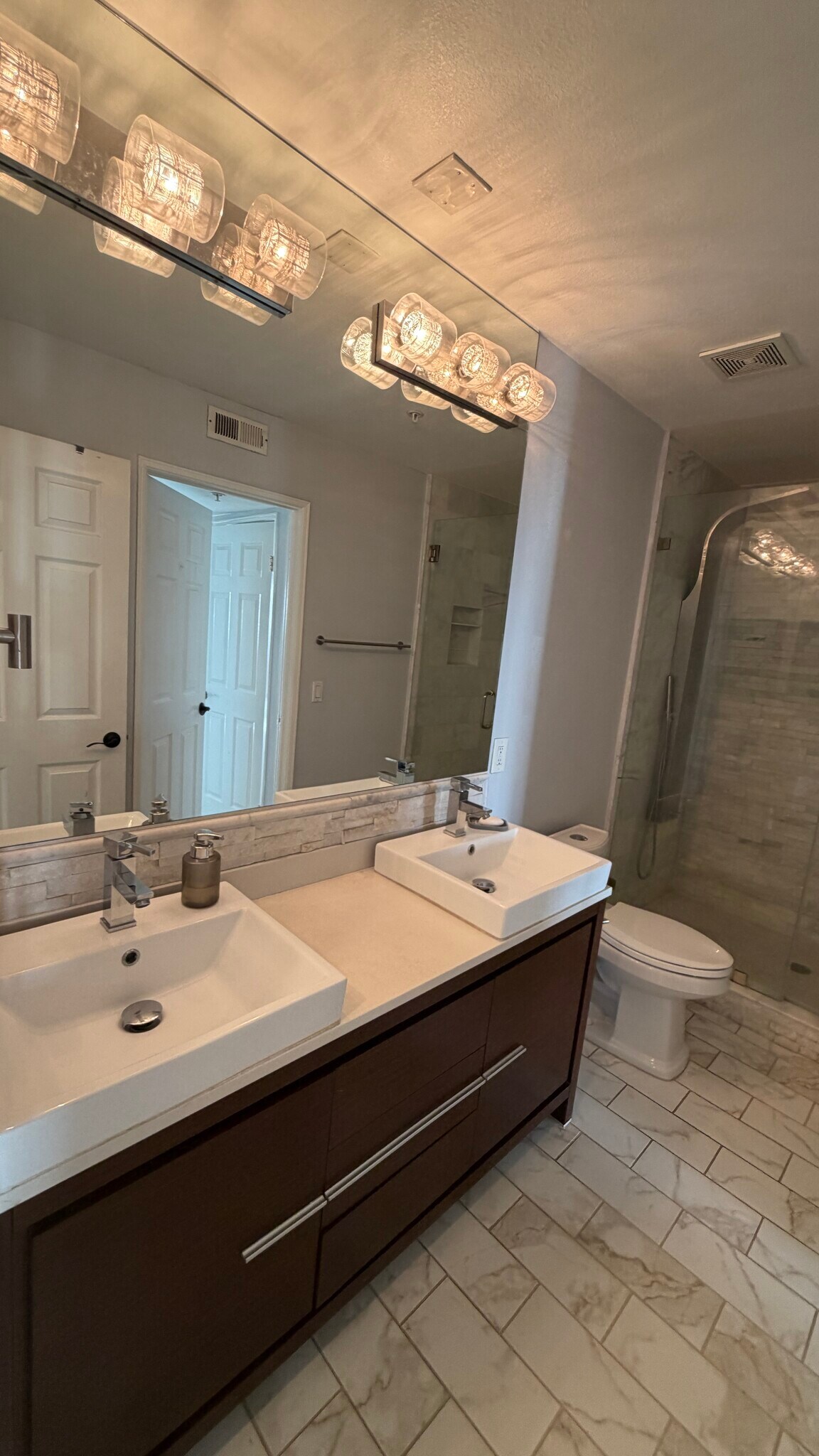 Building Photo - 1200 Pacific Coast Hwy