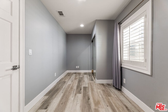Building Photo - 1112 S Highland Ave