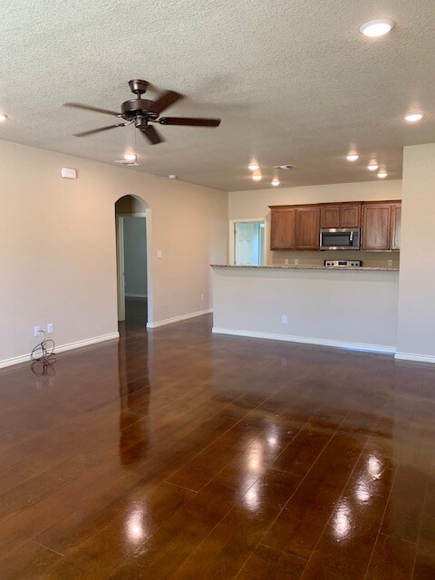 Building Photo - 6106 Boxelder Trail