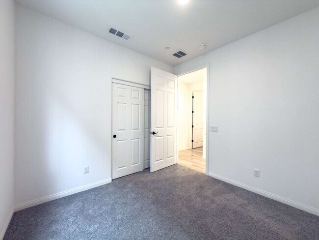 Building Photo - Spacious 4-Bed, 3-Bath Retreat on Malalenca Road in the Harvest Subdivision!