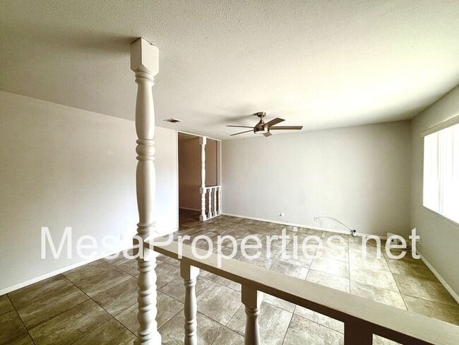 Building Photo - 18390 Mead Ln