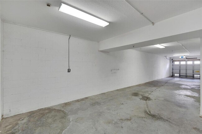 Building Photo - 6414 Sunset Bay Cir