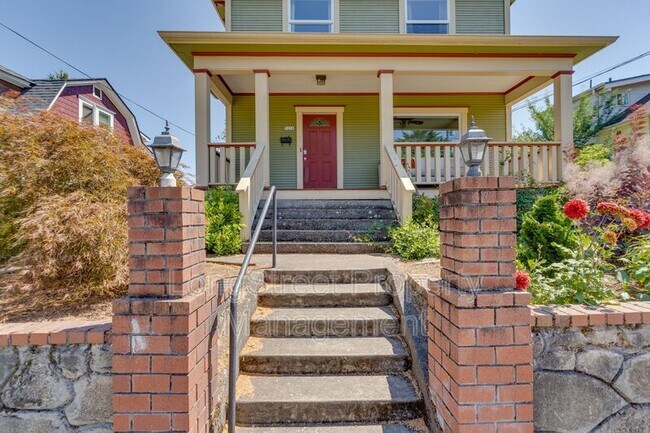 Building Photo - 5236 NE 18th Ave