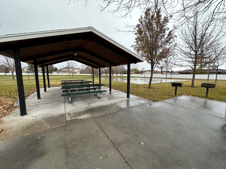 Building Photo - 2824 W Ivory Way