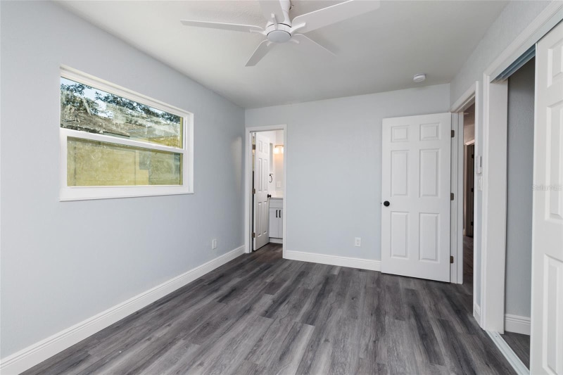 Building Photo - 1709 W Perio St