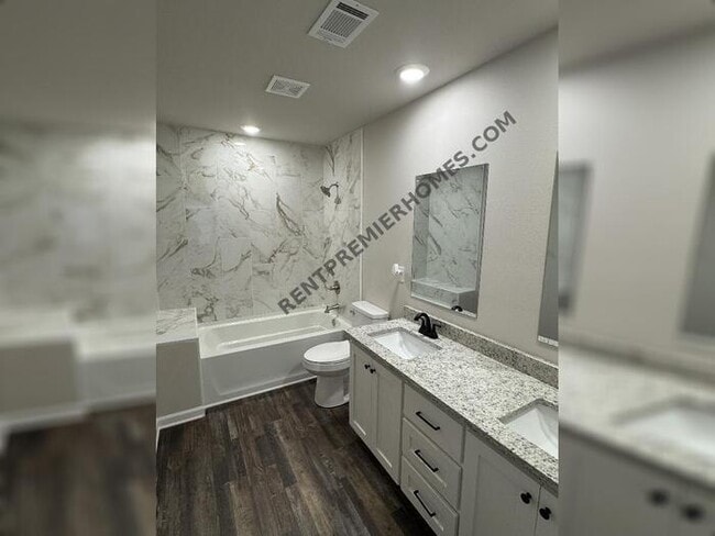 Building Photo - 18 Edward Dr