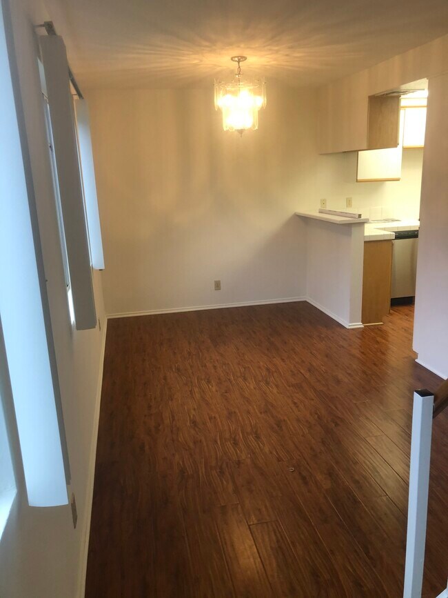 Primary Photo - 1651 Federal Ave