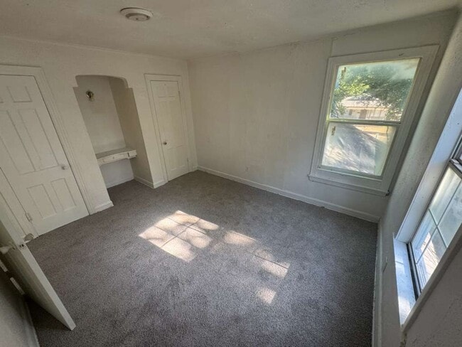 Building Photo - 2729 Avenue C