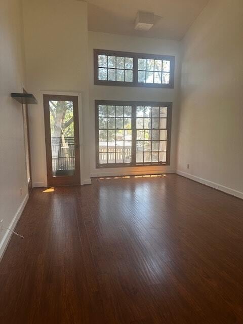 Building Photo - 8555 Circle R Course Ln