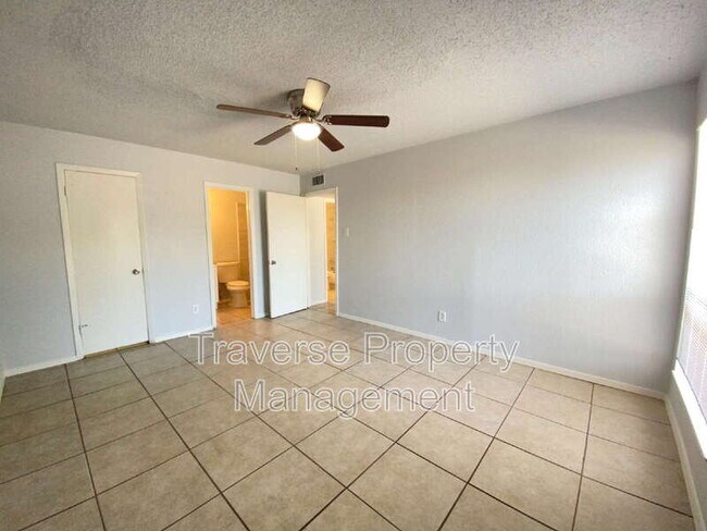 Building Photo - 6812 Trail Lake Dr