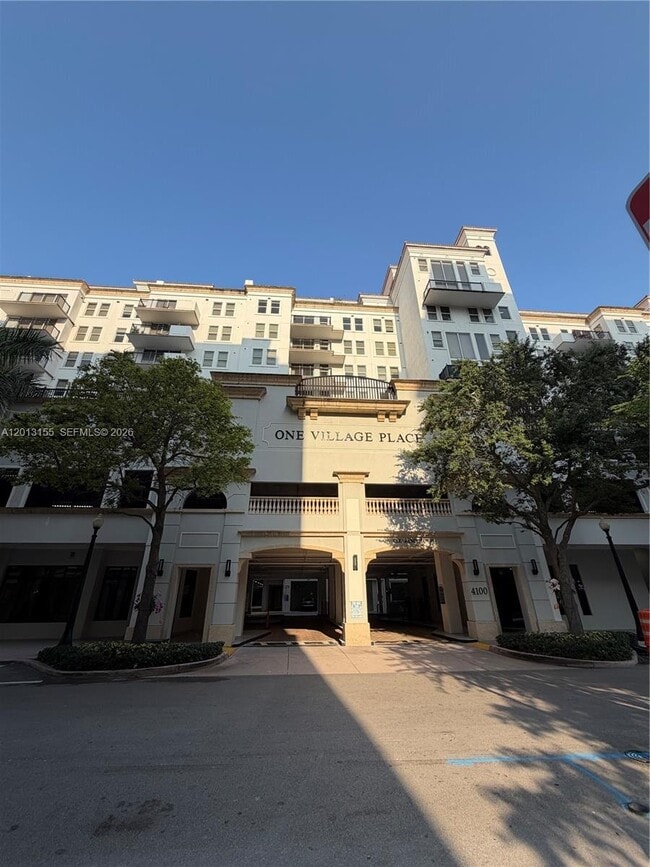 Building Photo - 4100 Salzedo St