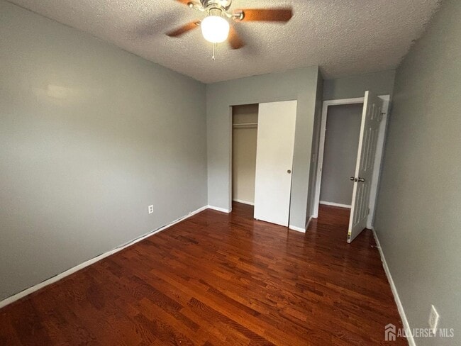 Building Photo - 577 Berlant Ave
