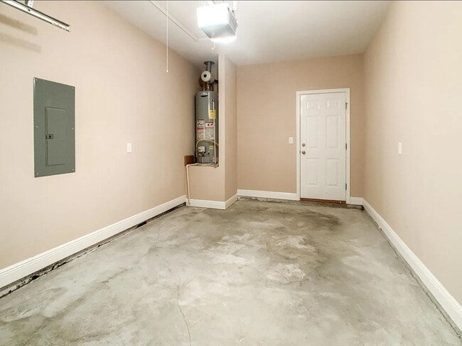 Building Photo - Stables 139