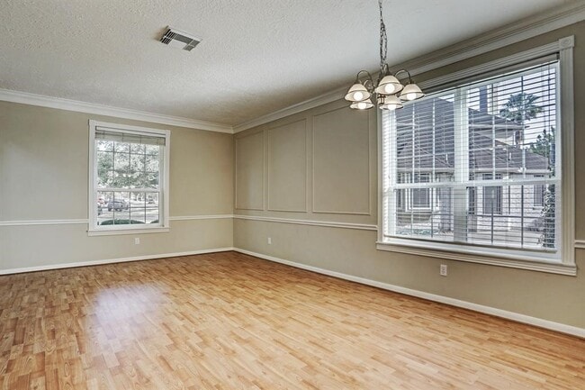 Building Photo - 23247 Diamond Knoll Ct
