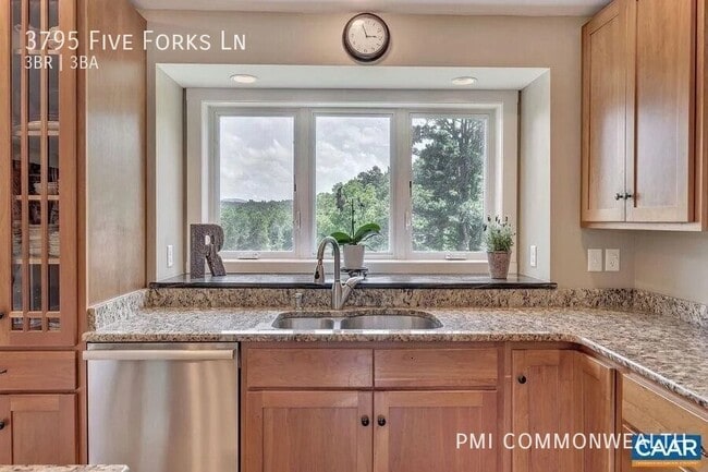 Building Photo - 3795 Five Forks Ln